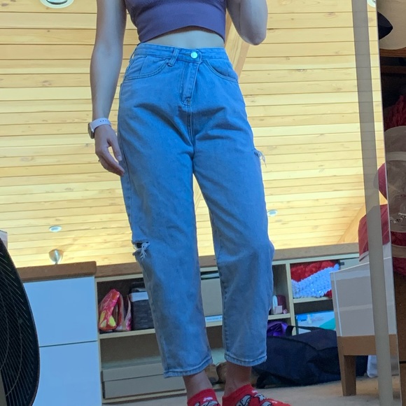 Light blue high rise mom jeans - Picture 8 of 10